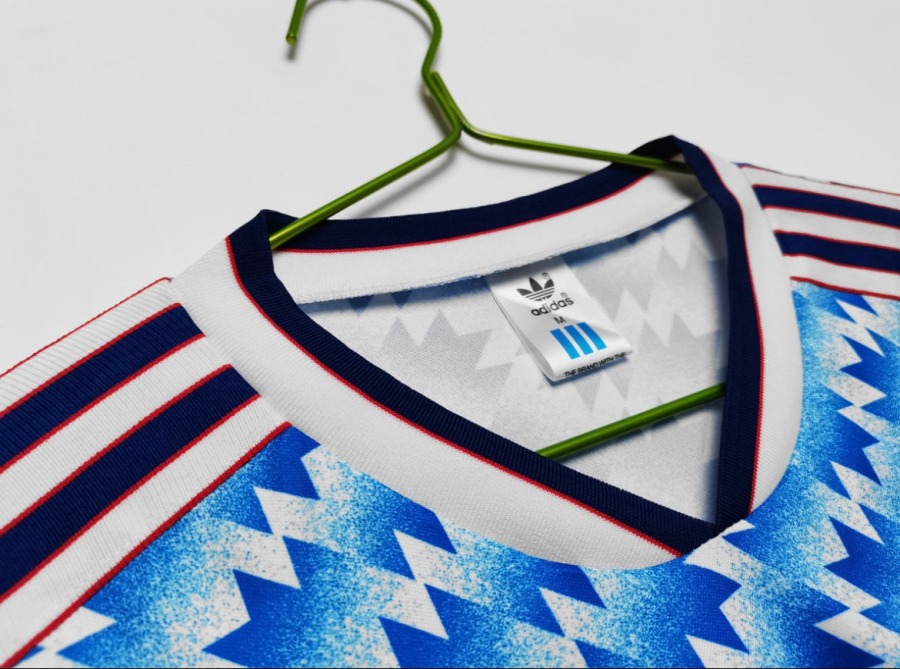 10EF6876-FCAF-43F7-BFBB-8D9836354763.jpg Maillot Manchester United 1991/92 Extérieur Manches Longues