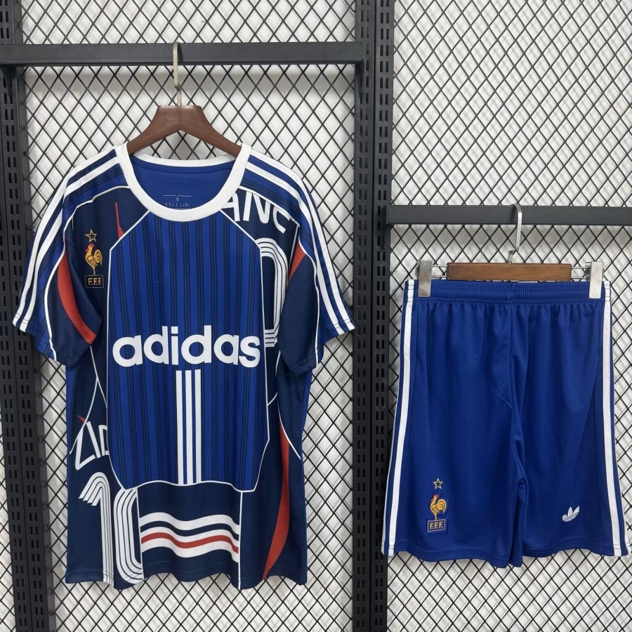 1676f4c002460745af92dc59b5f5dd1a.jpg Maillot France 2026 Special Edition Adult