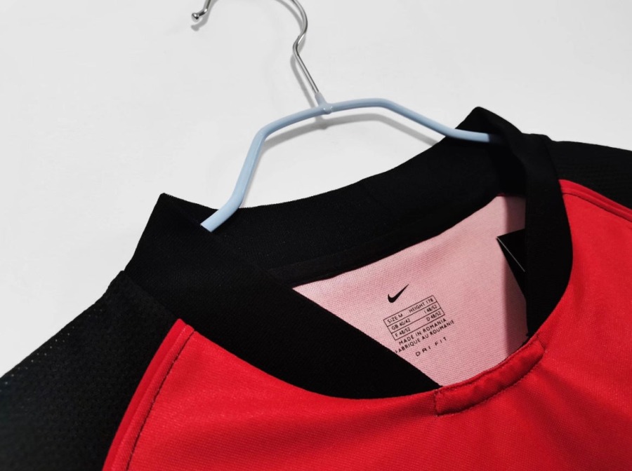 1B0D4682-7358-444F-9F41-3CE4A621CA66.jpg Maillot Flamengo Domicile 2003/04