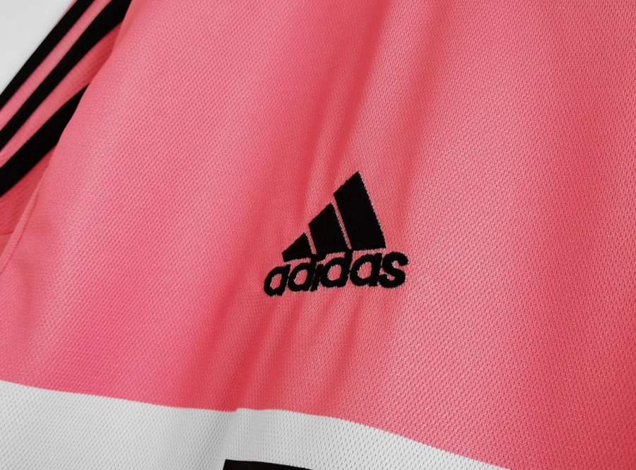 1EB53300-CB20-4D15-AAE9-731732F48667.jpg Juventus Bortatröja 2015/16 Långa Ärmar