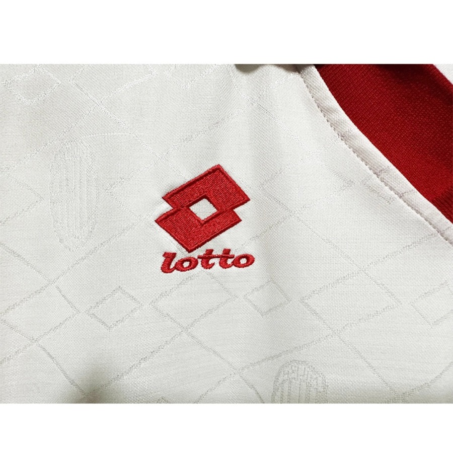 2562BCE2-3E22-4370-B43C-3714A4A125AC.jpg Fotbollströja AC Milan 1993/94 Borta