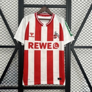 2CDA2CE5-1AFC-4487-91D3-7B59AC5FB32C.jpg Fotbollströja FC Köln Hemma 2025/26