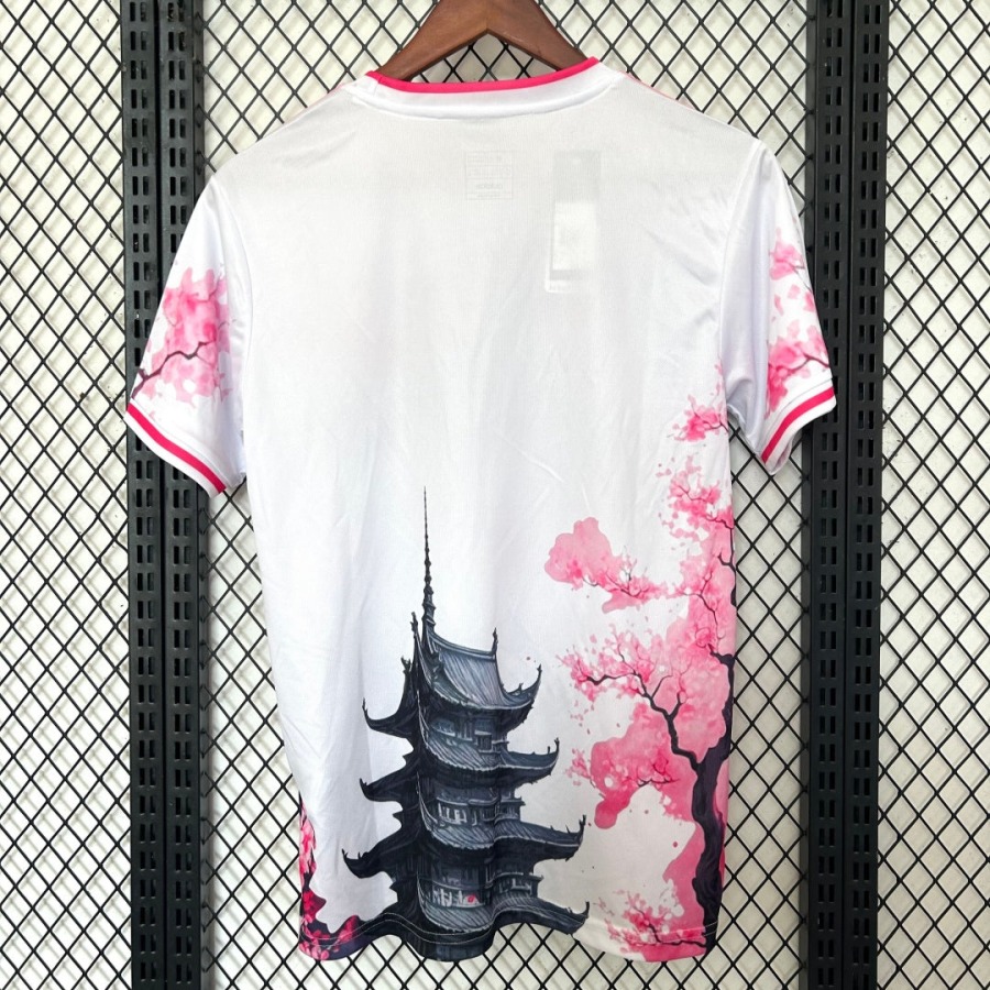 2fa92814c32ccee45166ba01e780507c_cdf76426-6c88-47ca-95be-2e0520ecfde3.jpg Maillot Japon 25/26 Édition Spéciale Dragon Blanc