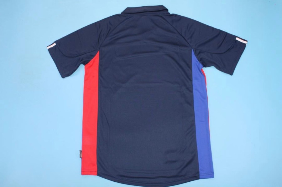 307ED246-D17C-47E2-9BED-79187075D90D.jpg Maillot OL Extérieur 2001/02