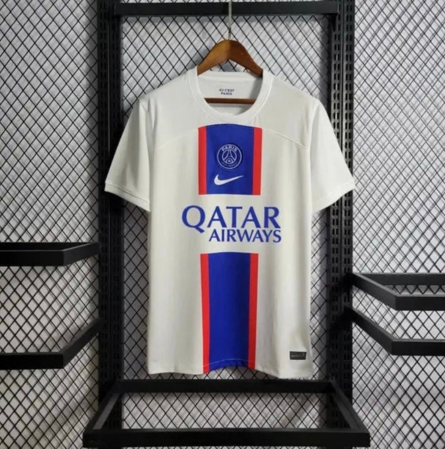 399C5F68-442F-43B3-B8E0-A83D159AF805.jpg PSG Tredjetröja 2022/23