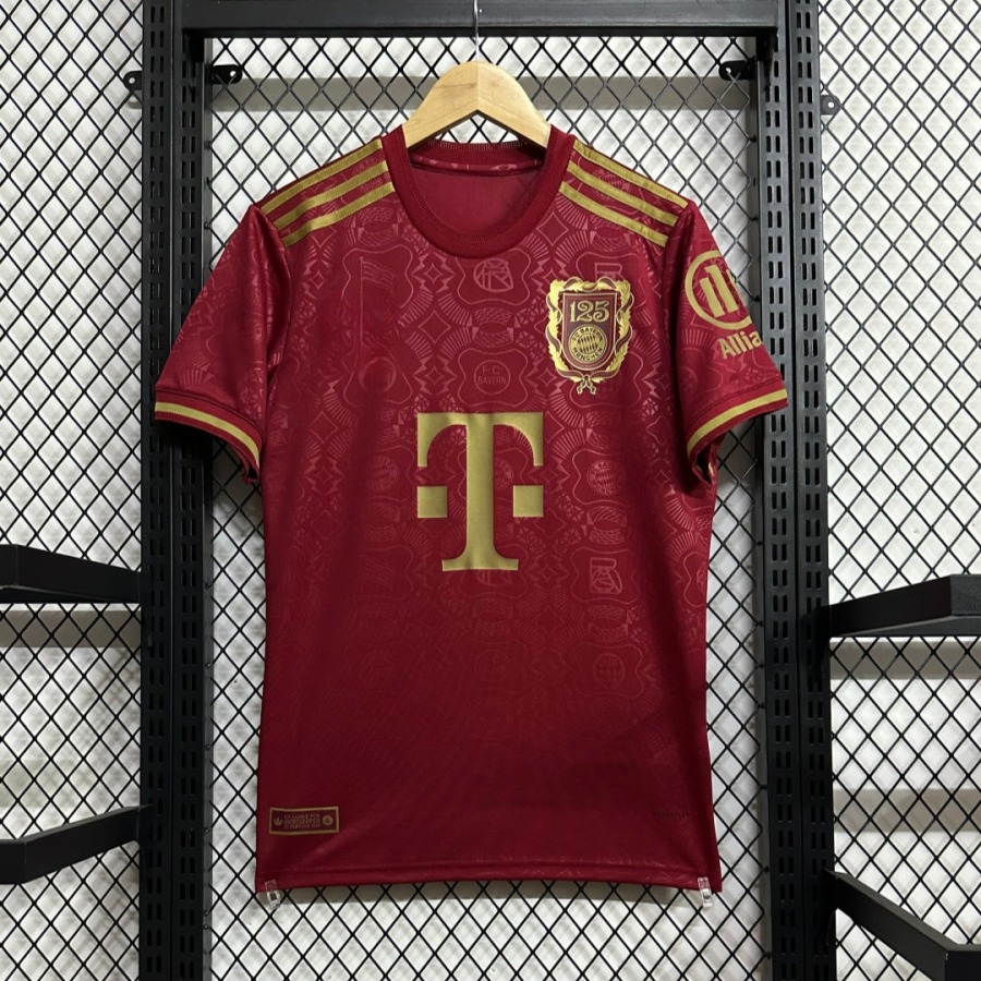 3c49b333102ab8947fc69c7d2aaa6d0f.jpg Bayern München 125 År 2025/26 Röd