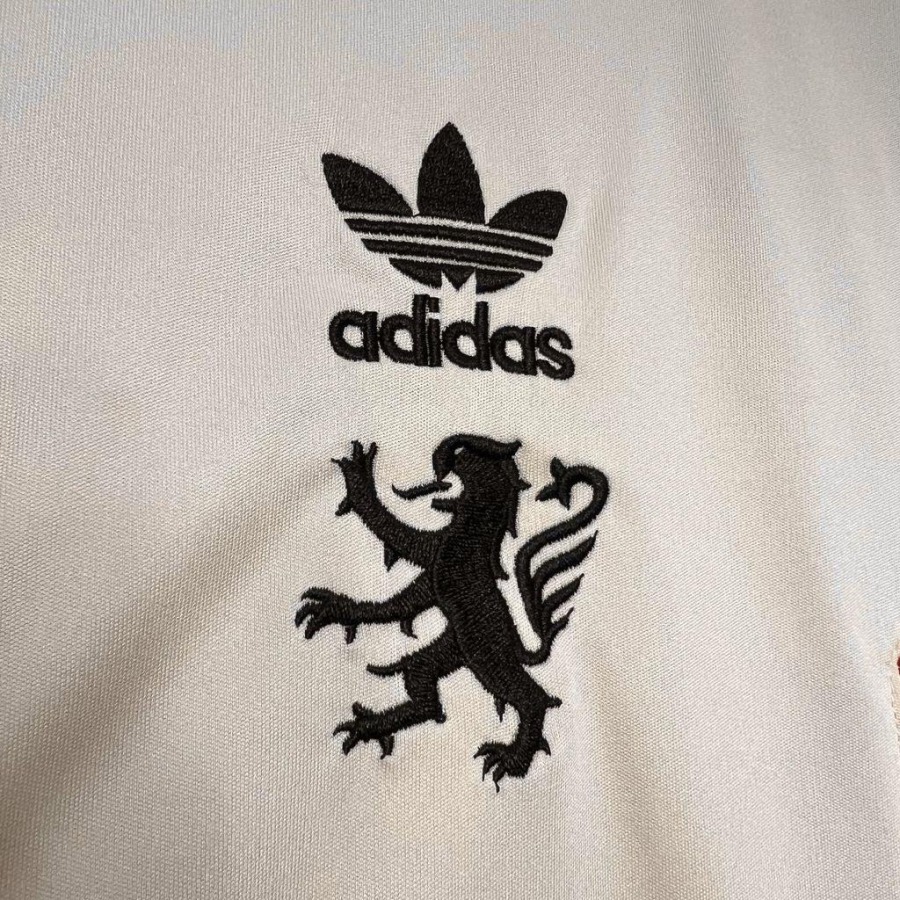 48956585.jpg Maillot Lyon Concept 2024-25