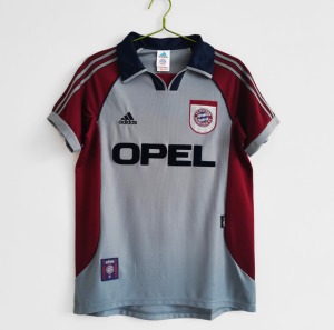 4CED5613-1CE5-4130-9638-23AF01496C43.jpg Fotbollströja FC Bayern München Third 1998/99