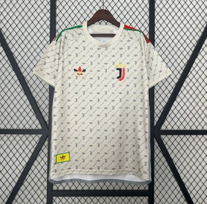 4FFC475A-D98E-4F57-ADEE-BCDF3500CDF0.jpg Juventus Fotbollströja 2024/25 Concept