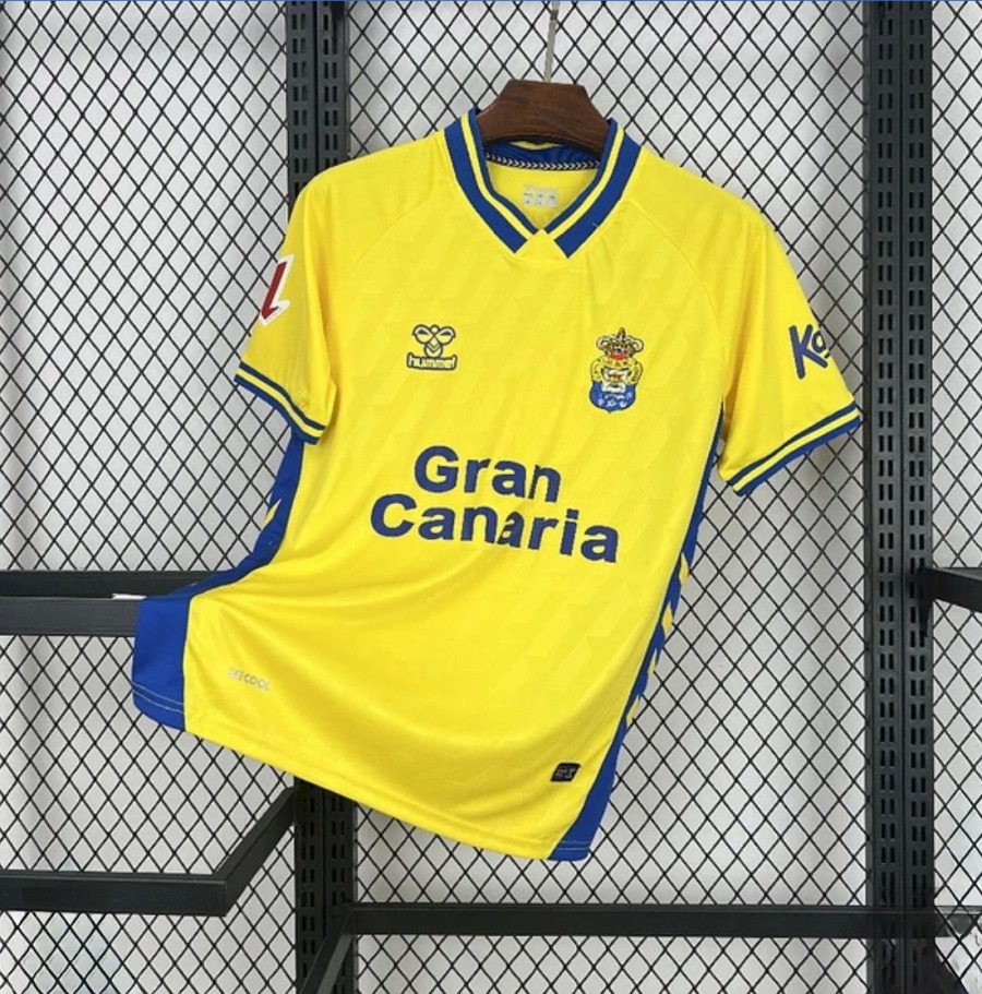 5F22F4A3-22CE-456F-AC47-7949266CBCF2.jpg Maillot Las Palmas Domicile 2025/26