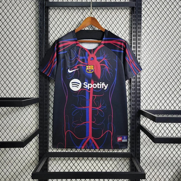 5e3fc8ec494edc99b25dd73503cd55a6.jpg FC Barcelona träningströja 2023-2024