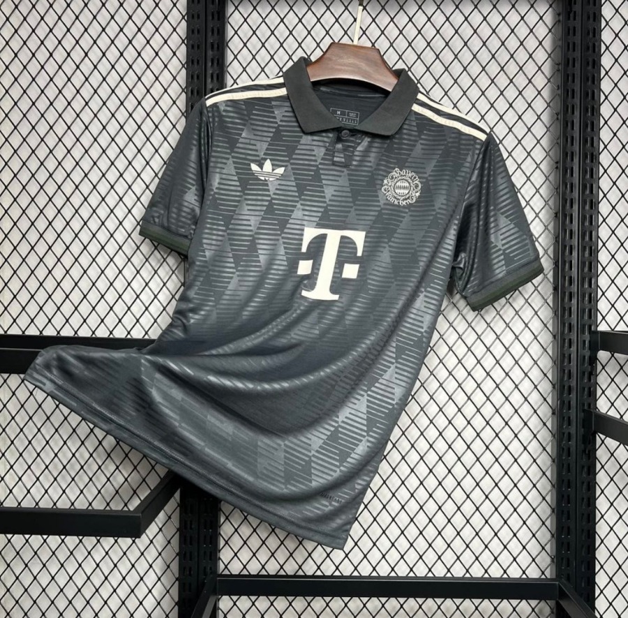 6176FC6E-AD0E-4B22-A310-848F1A7139D7.jpg Bayern München 2024/25 Oktoberfest
