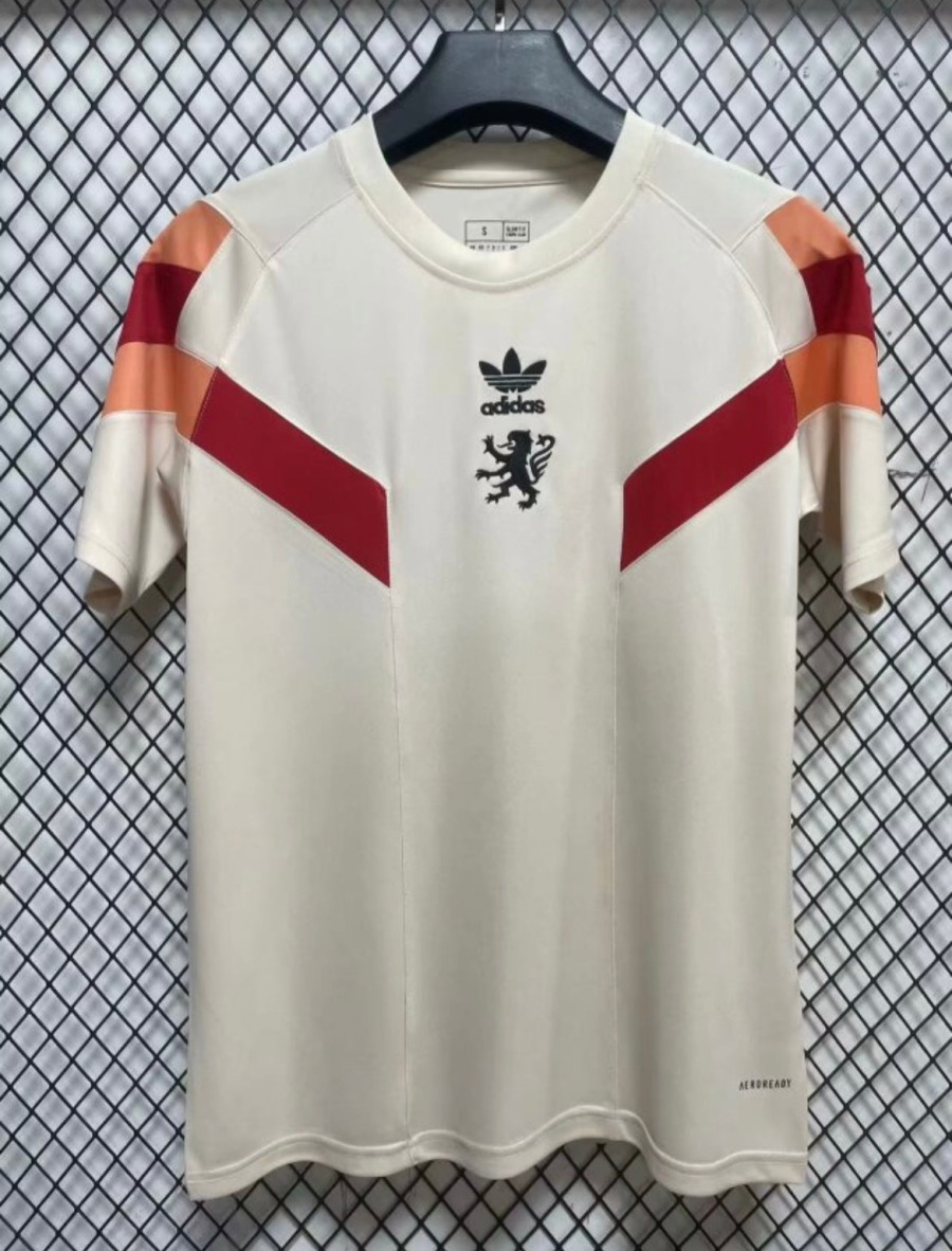 61D70C69-24DB-481F-884F-10E958E871F2.jpg Maillot OL 2024/25 Entraînement
