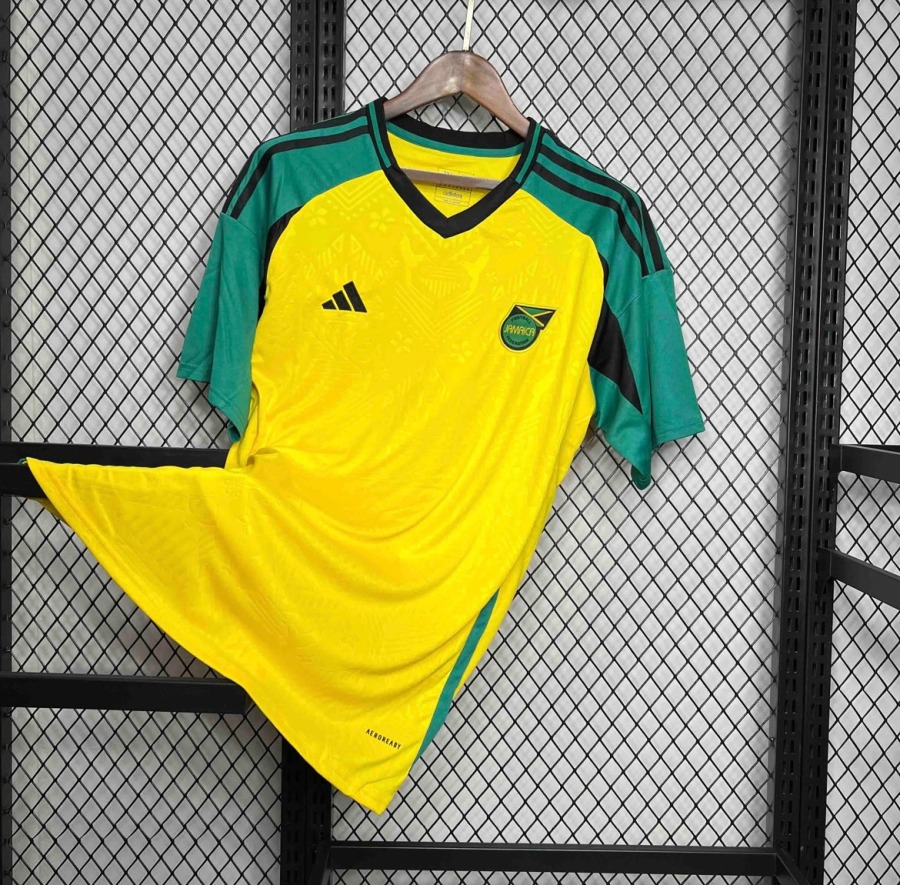 652F8866-9E6E-4580-A6A2-1578F66AADEE.jpg Jamaica Hemmatröja 2024