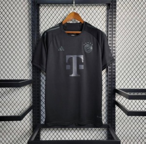 66E6756D-6AE0-4093-A59C-13A10FB289CF.jpg Fotbollströja FC Bayern Munich 2022/23 Concept