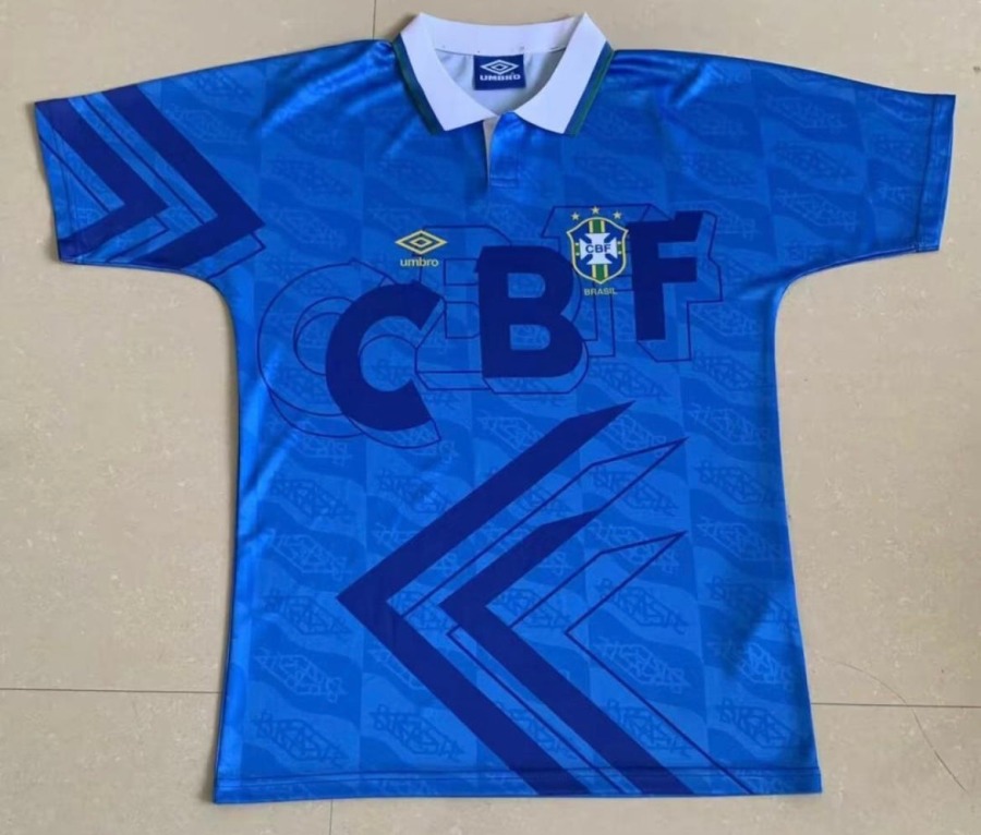 6D27FCC1-B734-489A-8117-C288EE7E5922.jpg Maillot Brésil 1992 Extérieur