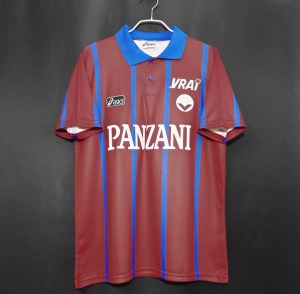 8586E104-FDED-49CB-B8D8-567AA3B83120.jpg Fotbollströja Bordeaux Hemma 1993/94