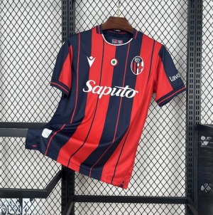 87A8799D-4EBC-4DE6-B7B1-B3E4C664228A.jpg Fotbollströja Bologna Hemma 2025/26
