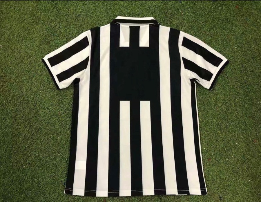 8C03A436-27E1-47C8-9583-15367DF32644.jpg Fotbollströja Juventus Hemma 1994/95