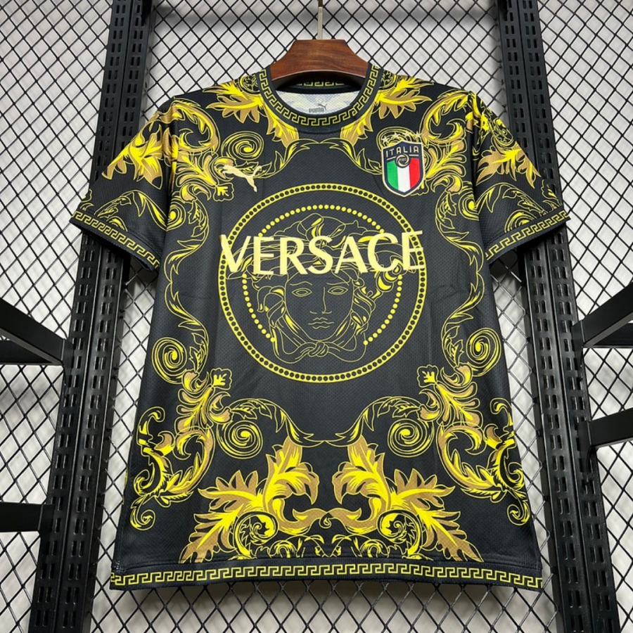 9e0ba45b60210e557dbc666fd4474901.jpg Maillot Italie 24/25 Edition Spéciale Jaune
