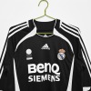 A53BD2CE-D137-4132-9713-DA11CC4FAEB8.jpg Fotbollströja Real Madrid borta långa ärmar 2006/07