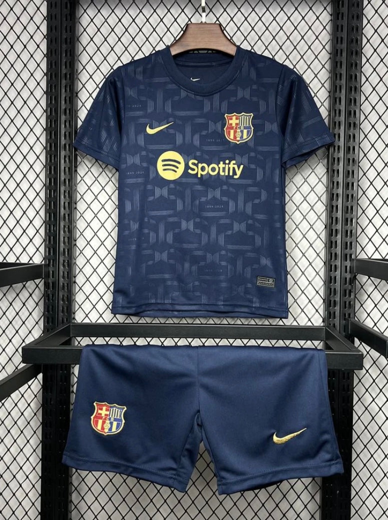 A617CD76-9B1A-40A8-A099-0647DD4A0F1B.jpg FC Barcelona Träningströja Barn 2024/25