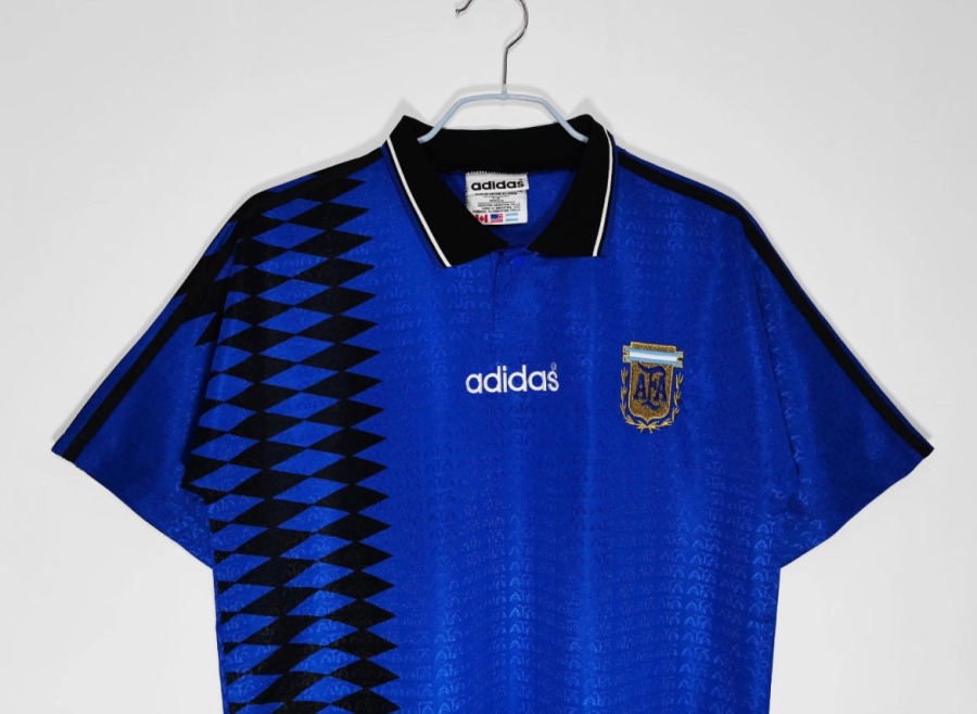C137E6E8-7C8C-4F1E-8620-21CB25DE8627.jpg Maillot Argentine Extérieur 1994