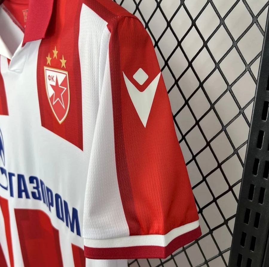 Röda Stjärnan Belgrad 2025/26 Hemmatröja