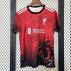 Capture_d_ecran_2025-11-06_a_11.20.24.png Maillot Liverpool 24/25 Rouge Dragon Edition