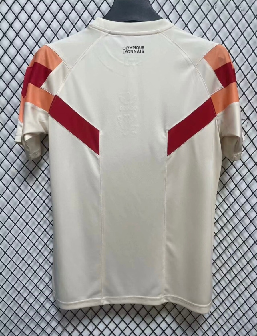 D4C5E744-31AE-452E-BA4E-2EC7EF26B30A.jpg Maillot OL 2024/25 Entraînement