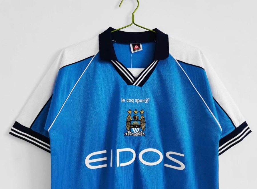 FA7497E7-E678-4DD2-8DD7-A43E44FC33E1.jpg Maillot Manchester City Domicile 1999/2000