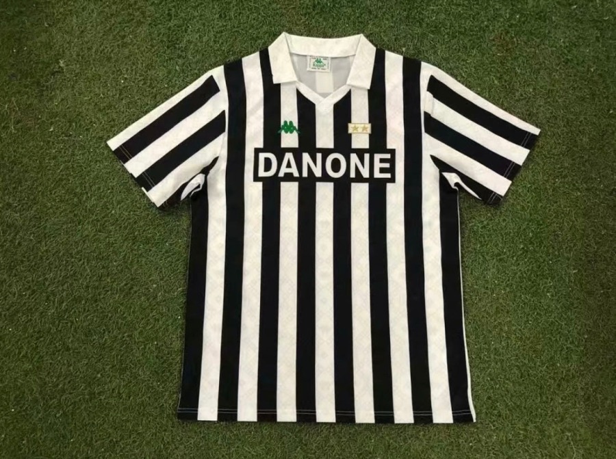 FullSizeRender_288af725-a9f8-477e-9db5-cd18ac071cec.jpg Fotbollströja Juventus Hemma 1992/93