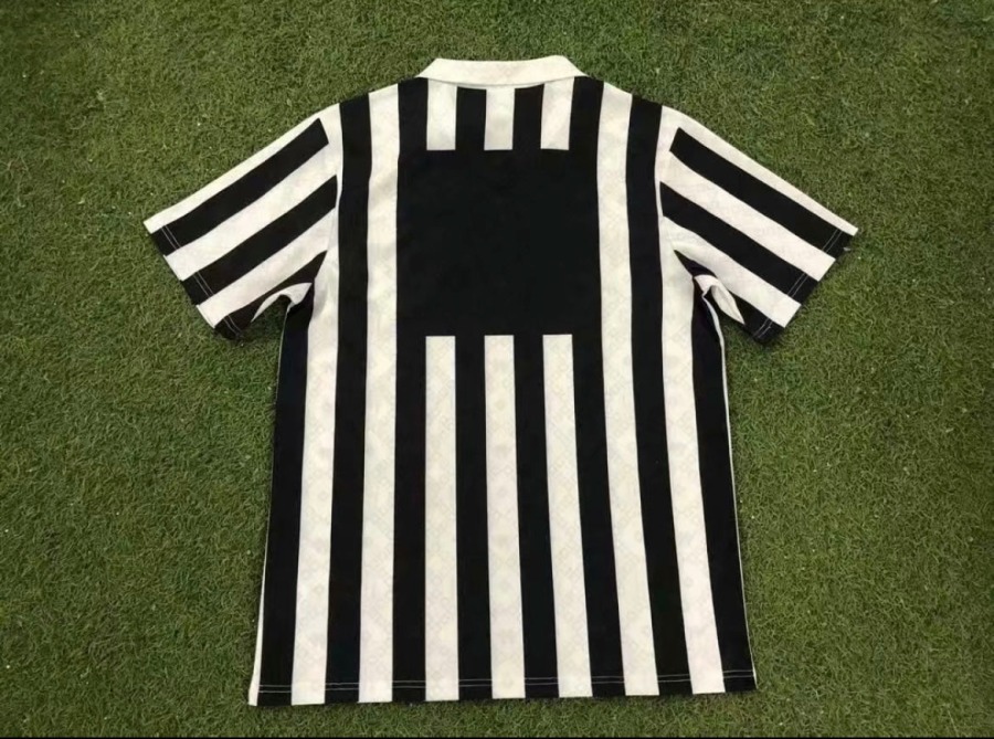 FullSizeRender_88d0a1da-d5ad-4331-b94d-766a0e1ee983.jpg Fotbollströja Juventus Hemma 1992/93