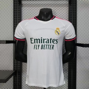 d30bac9ed13fd2fad9d77956c154b013.jpg Real Madrid Hemmatröja 2026/27 Player