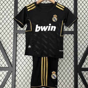 fb5ceb3b5255c7b3fdc75e232bc28b93.jpg Real Madrid Bortatröja 2011-2012 Barn Retro