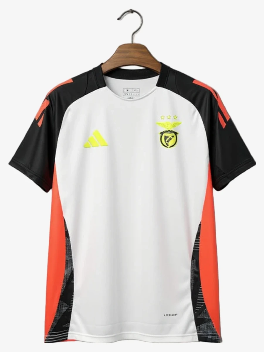 maillot-benfica-avant-match-2024-2025 studio v12 Maillot Benfica Avant-Match 2024-2025