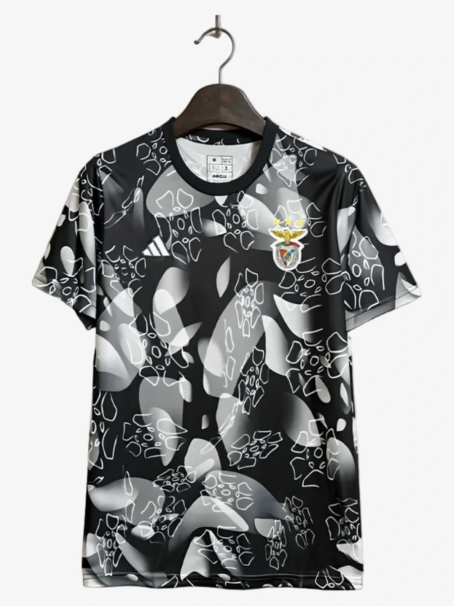 maillot-benfica-avant-match-noir-2024-2025 studio v12 Maillot Benfica Avant-Match Noir 2024-2025