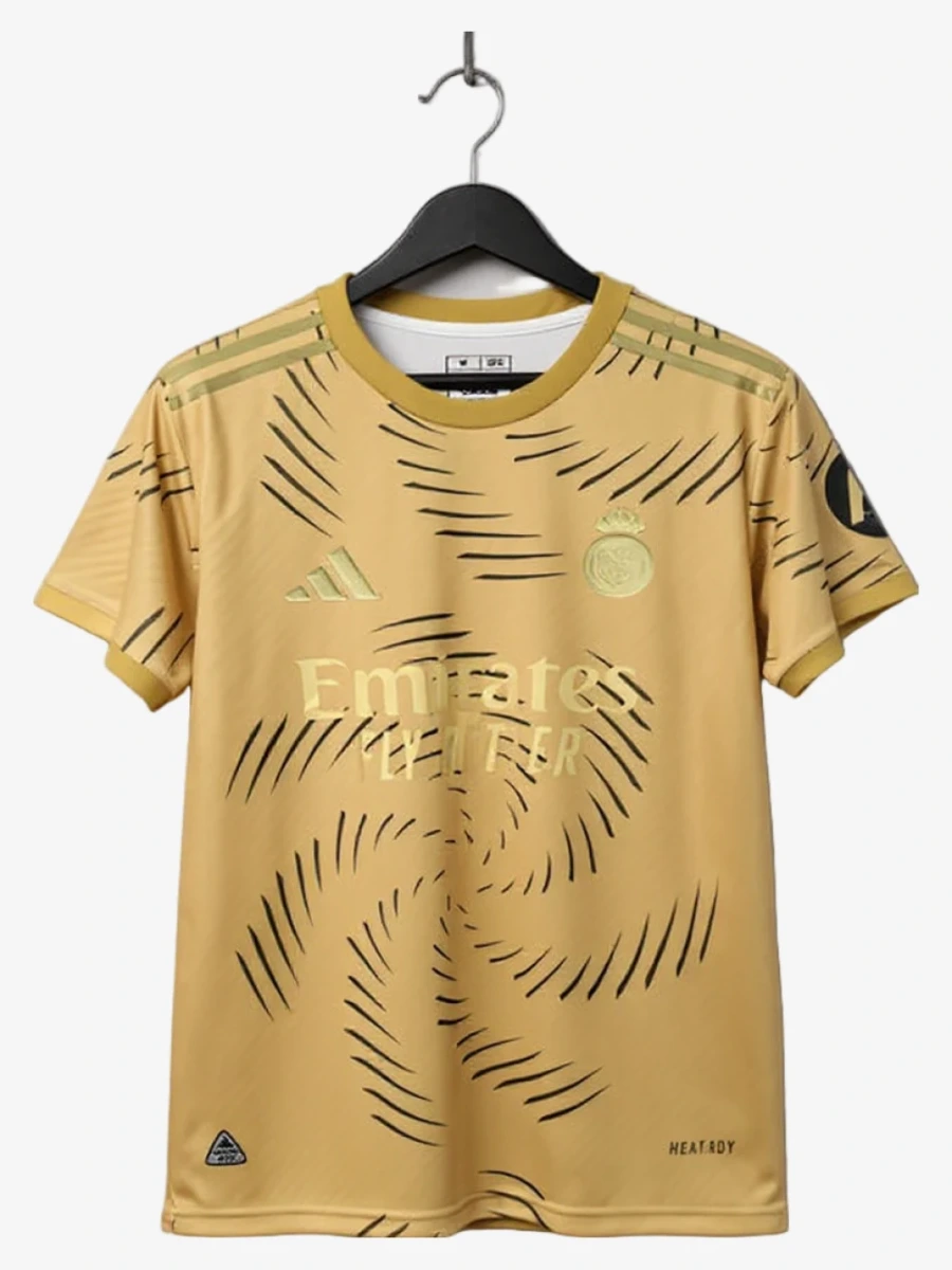 maillot-concept-real-madrid-edition-or-2025-2026 studio v12 Fotbollströja Concept Real Madrid Edition Guld 2025-2026