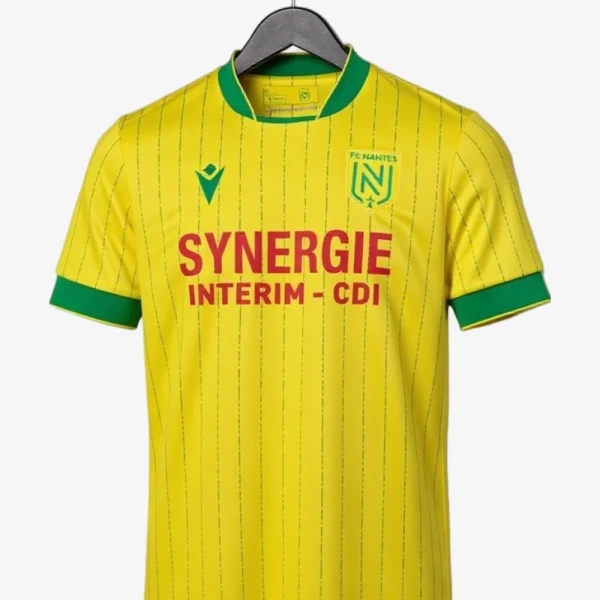 Fotbollströja Nantes Hemmatröja 2025-2026