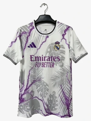 maillot-real-madrid-edition-speciale-2025-2026 studio v12 Fotbollströja Real Madrid Specialutgåva 2025-2026